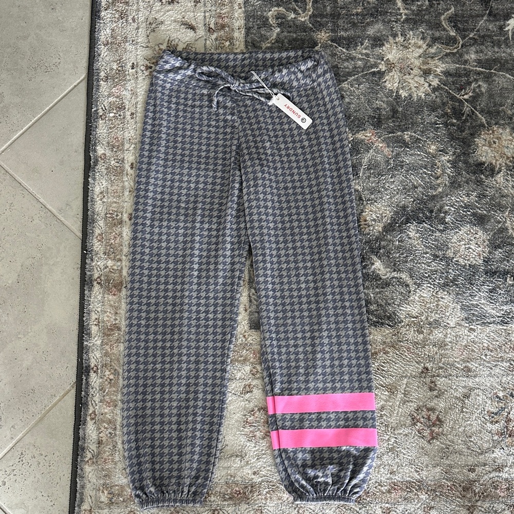 Anthropologie Sundry Size 1 Gray Houndstooth Joggers with Pink Stripe